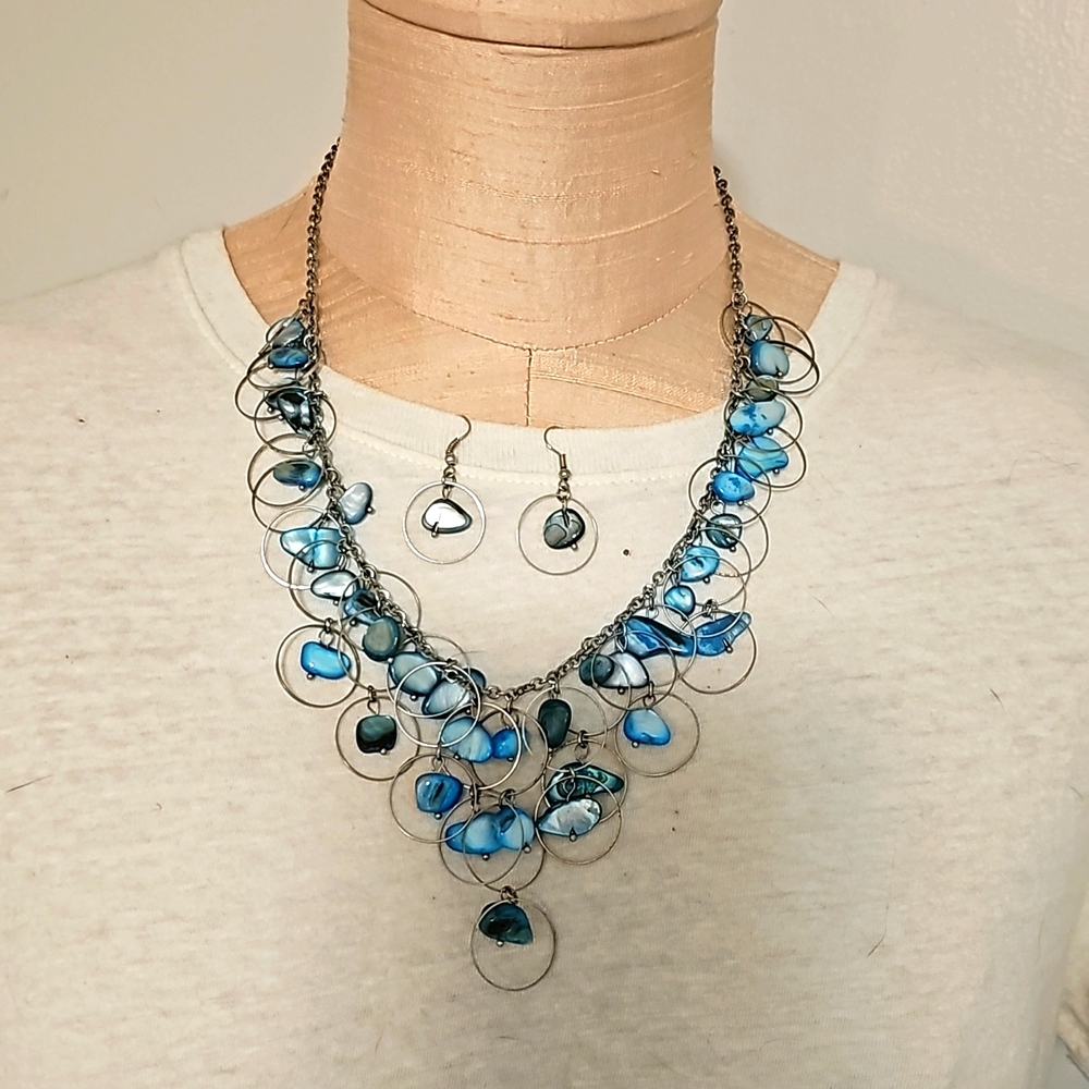 Blue and silver circle necklace